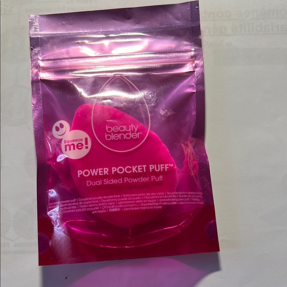 Beautyblender Power Pocket Puff in Pink